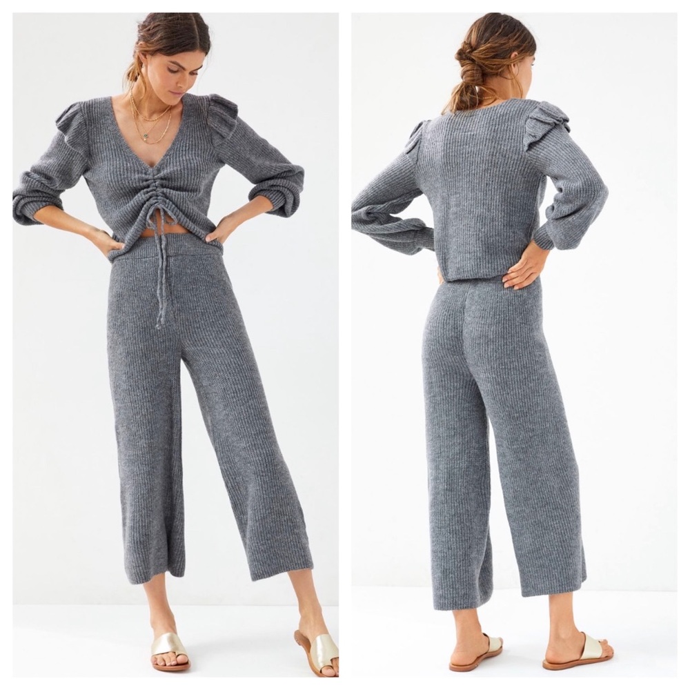 💫HP 💫Anthropologie 2 piece Ruffled Knit Lounge Set Sweater/Pants L